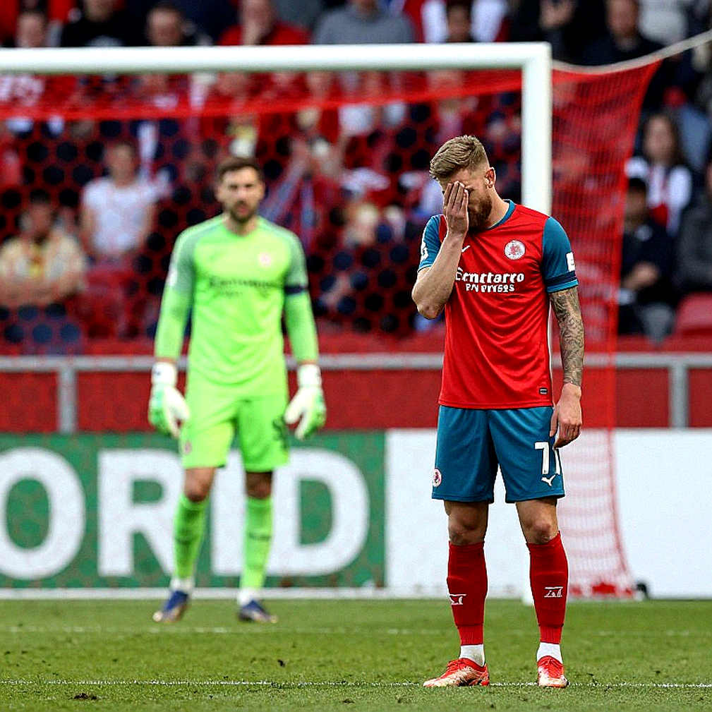 Thom Haye's Red Card: Indonesia's 0-0 – Resilience or a Hidden Crisis? Thom Haye's Red Card: Indonesia's 0-0 – Resilience or a Hidden Crisis?