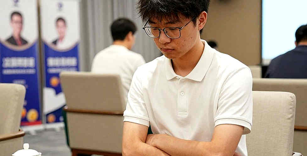 One Slot, Three Handovers: Why G2 Let babybay Go, and Why His Shanghai Rating Could Not Change the Decision One Slot, Three Handovers: Why G2 Let babybay Go, and Why His Shanghai Rating Could Not Change the Decision
