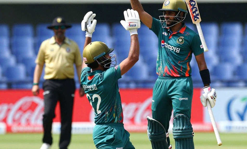 ক্যাপ ২১৭ ও ২১৮: একটা কুইজের ফাঁকা ঘর, আর ক্রিকেটের নাম-খাতা ক্যাপ ২১৭ ও ২১৮: একটা কুইজের ফাঁকা ঘর, আর ক্রিকেটের নাম-খাতা