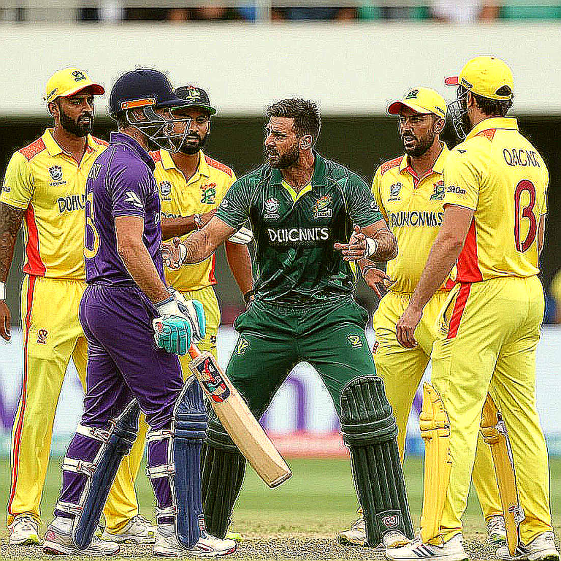 খালি ঘর, ভারী দায়: ক্রিকেট ডেটায় অনুমানের বদলে যাচাই খালি ঘর, ভারী দায়: ক্রিকেট ডেটায় অনুমানের বদলে যাচাই