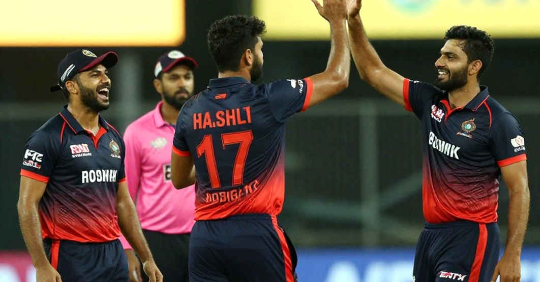 ফ্ল্যাট পিচের যুগে স্পিনারের টিকে থাকার লড়াই: চাহালের 'বোলিং মেশিন' মন্তব্য ও ২৫০ রানের চেজ নিয়ে একটি হাতে-কোড করা তদন্ত
