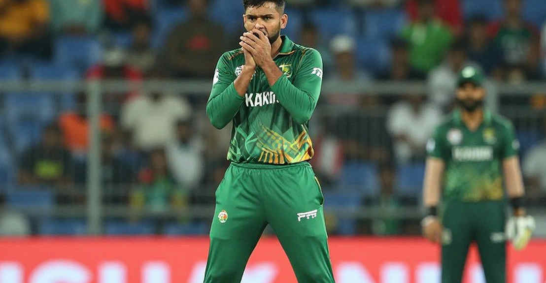 লিচফিল্ডের হিপ, শাটের বিশ্রাম আর কেরের কাঁধে নিউজিল্যান্ড: রোজ বোলের প্রথম টি-টোয়েন্টির আসল গল্প স্কোরবোর্ডে নেই লিচফিল্ডের হিপ, শাটের বিশ্রাম আর কেরের কাঁধে নিউজিল্যান্ড: রোজ বোলের প্রথম টি-টোয়েন্টির আসল গল্প স্কোরবোর্ডে নেই